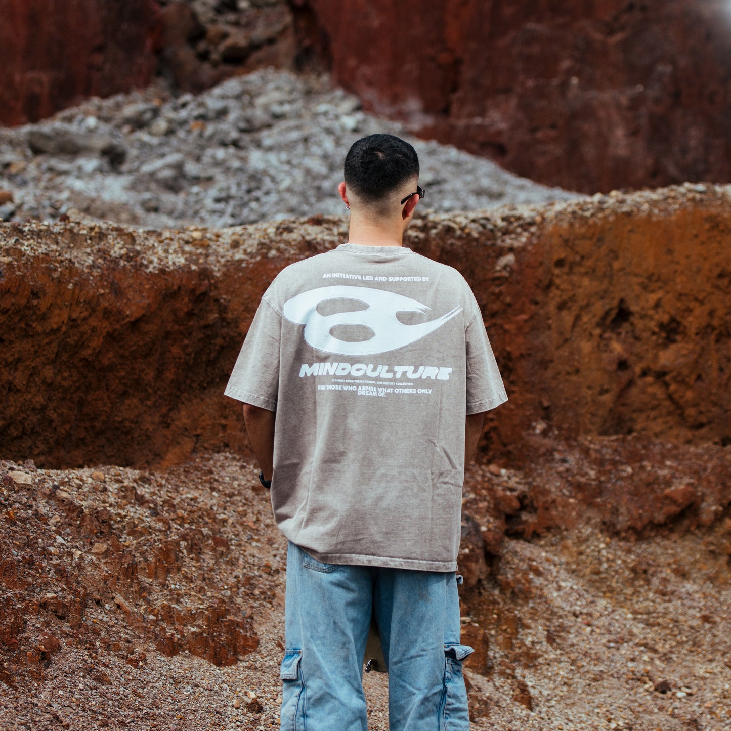 "DREAM FUEL TEE" GRIS MOON